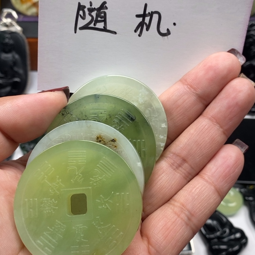 【闪购商品】蛇纹石玉颈饰未镶嵌