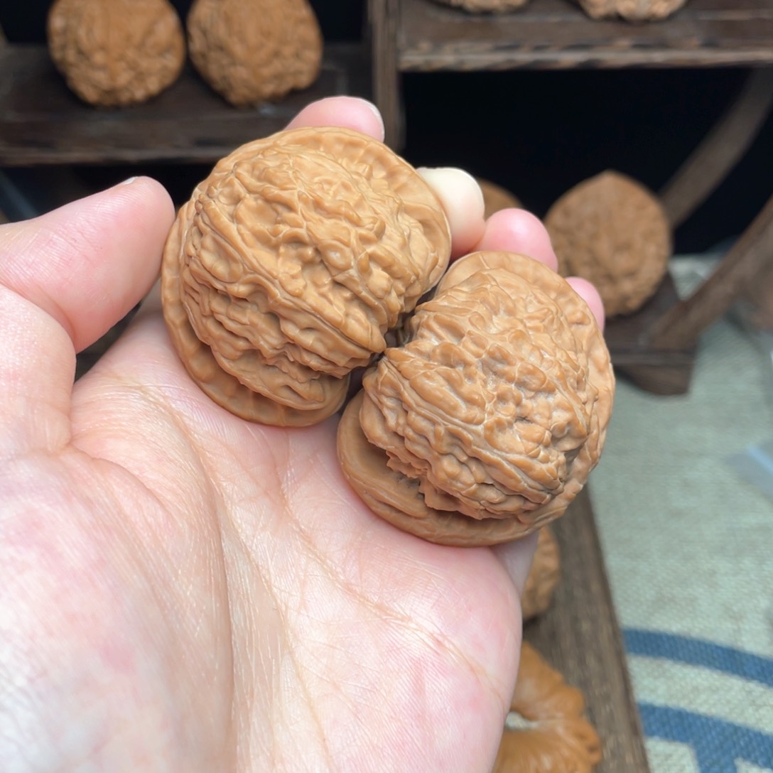 文玩核桃把件44白狮子