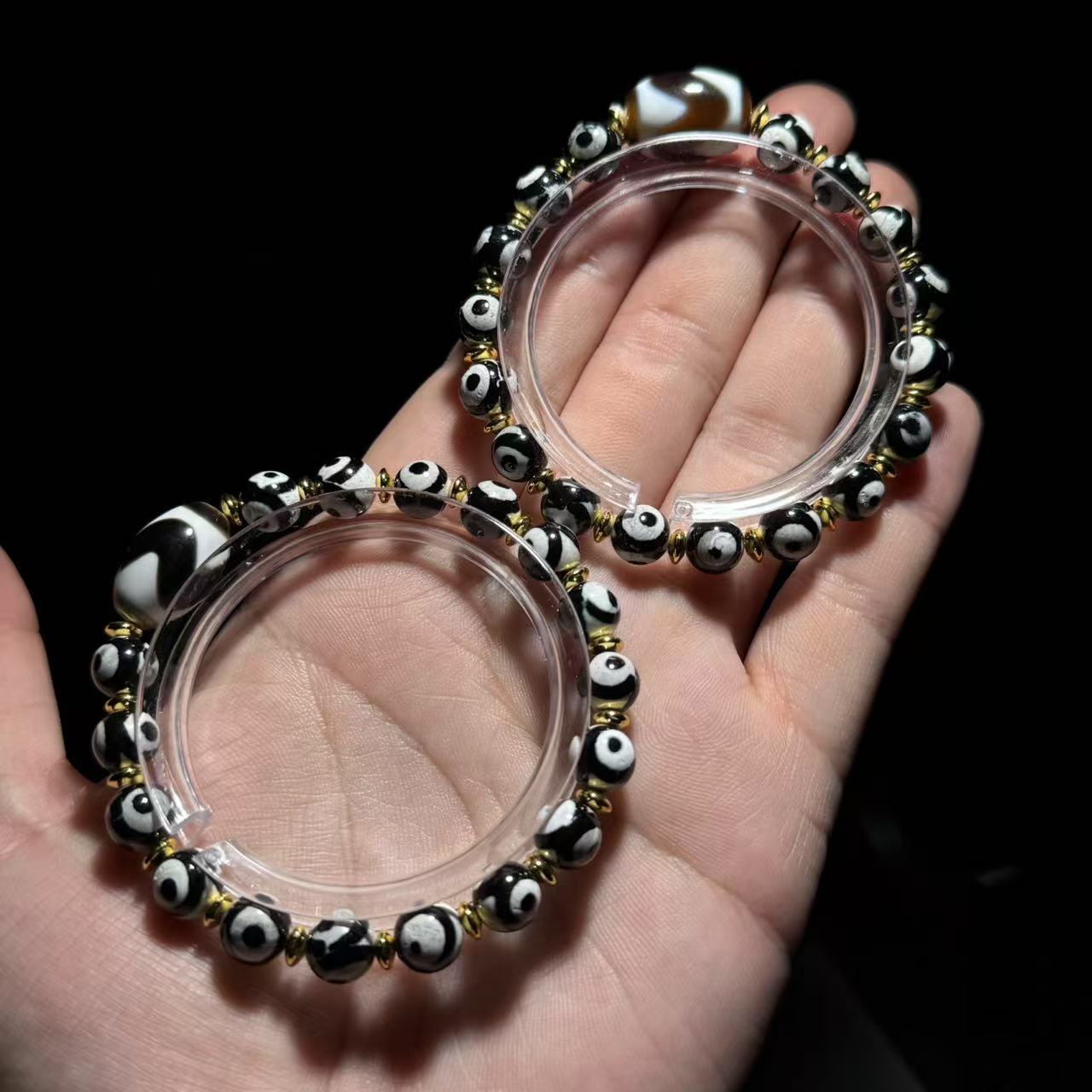 【皇后甄选】黑白至纯/虎牙圆珠手串 多样性发其一