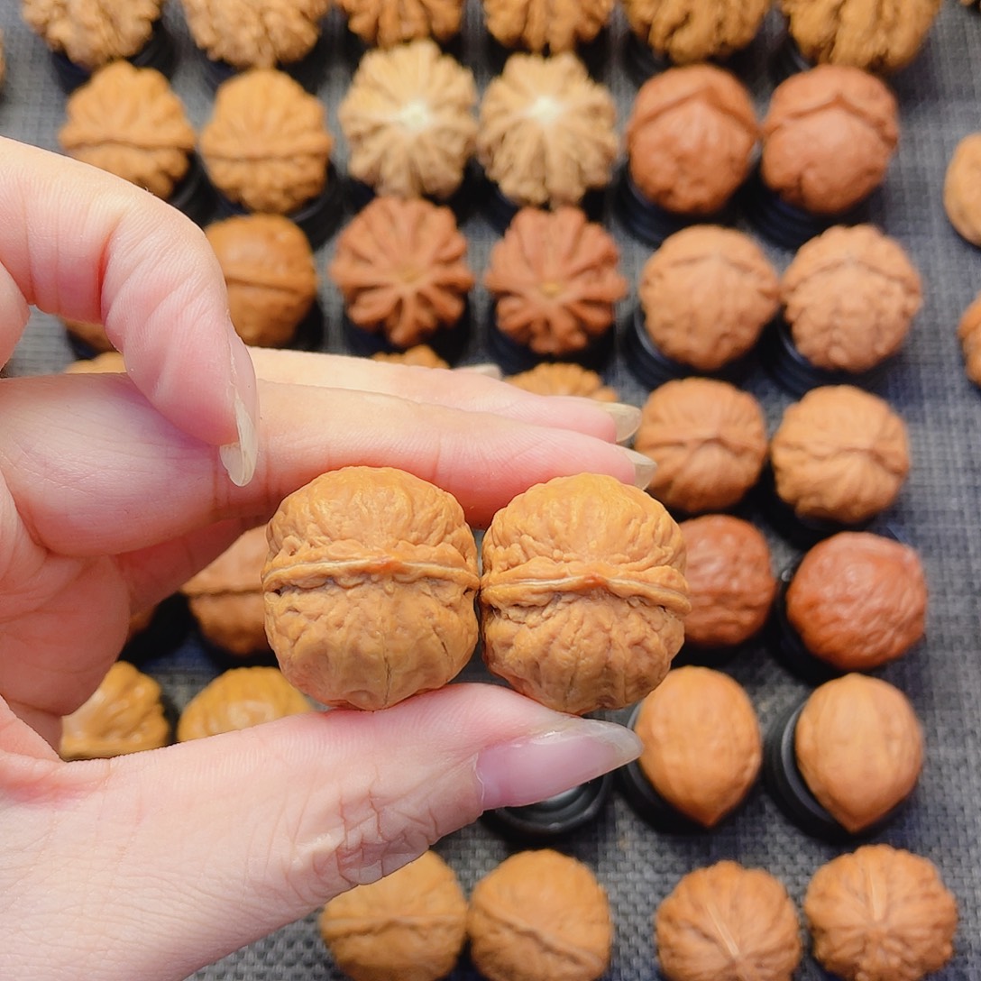 阿***曳文玩核桃把件迷你小元宝