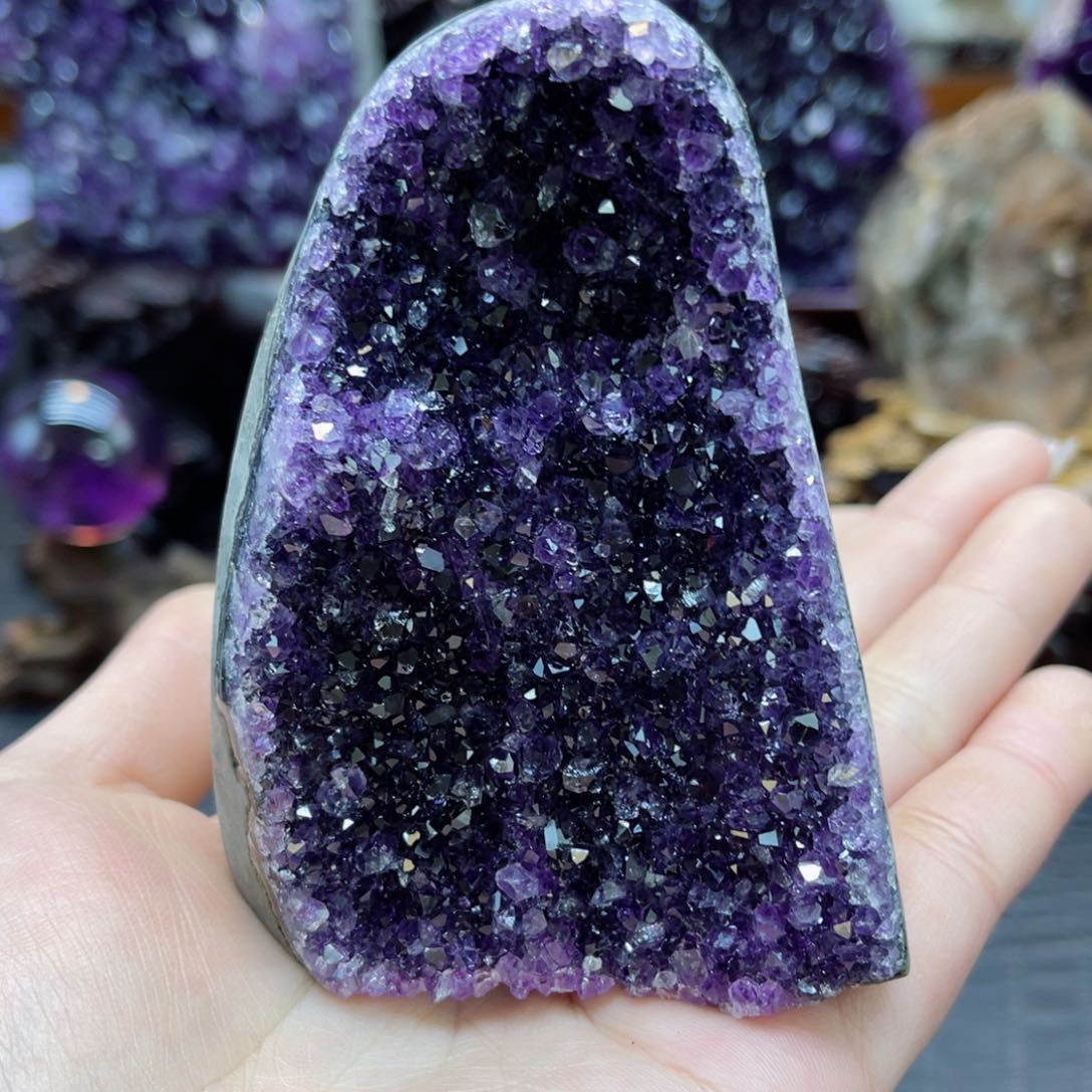 紫晶大型摆件（非配饰）未镶嵌