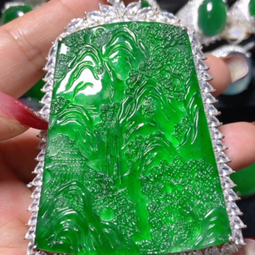 【闪购商品】翡翠颈饰银S925镶嵌翡翠