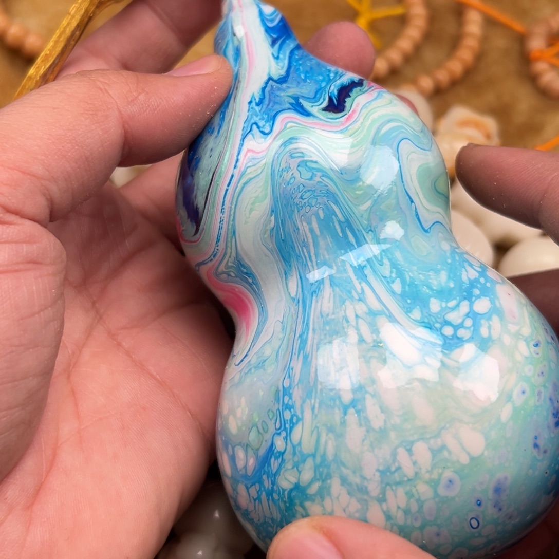 只买单纯的吊坠，没带链子，属的性质。