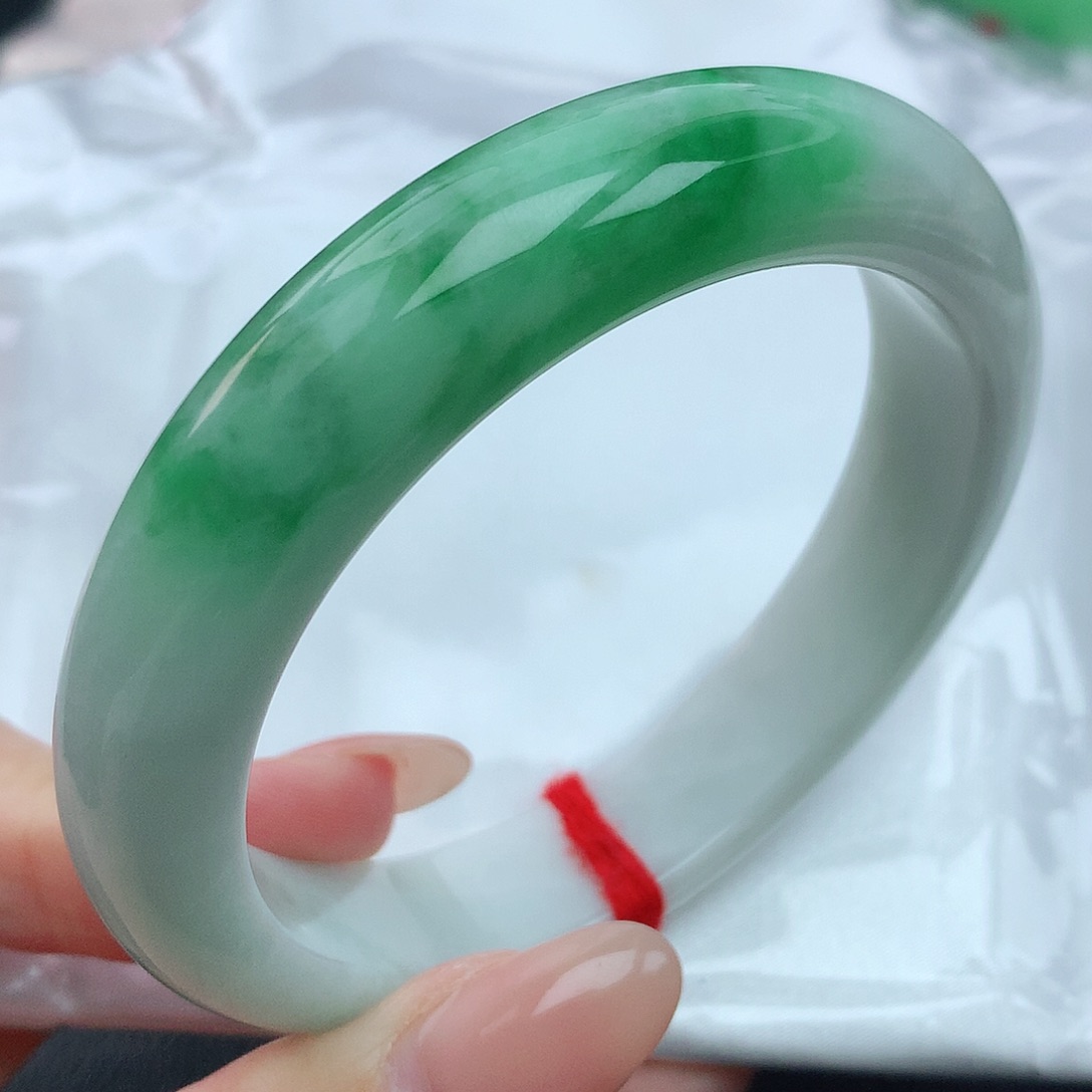 翡翠手镯未镶嵌58圈口882488