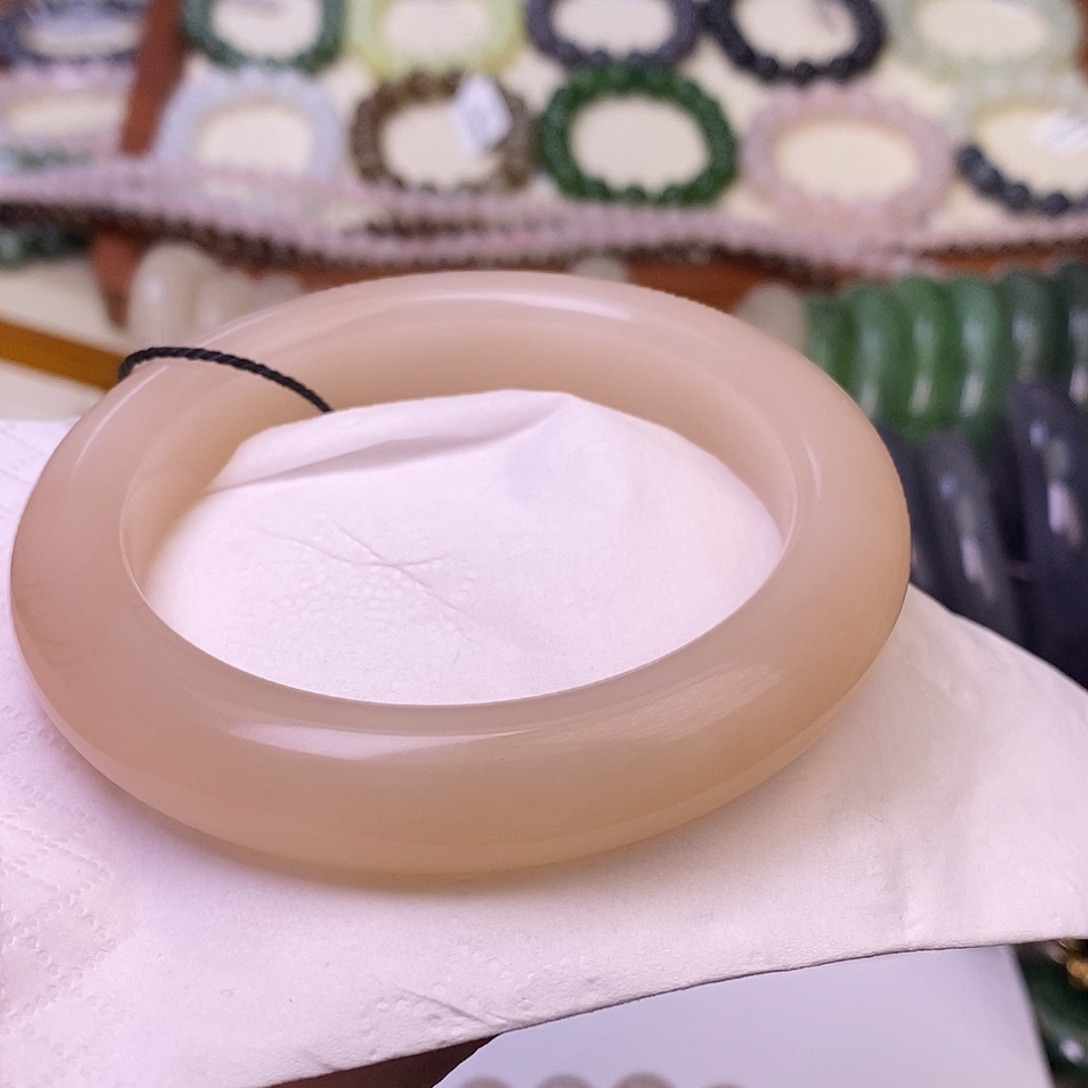 颈饰未镶嵌和田玉浓藕粉红粉老矿料毕业手镯60.3圈