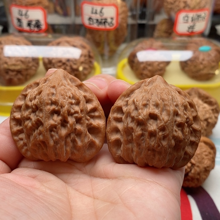 文玩核桃吊坠42公子帽