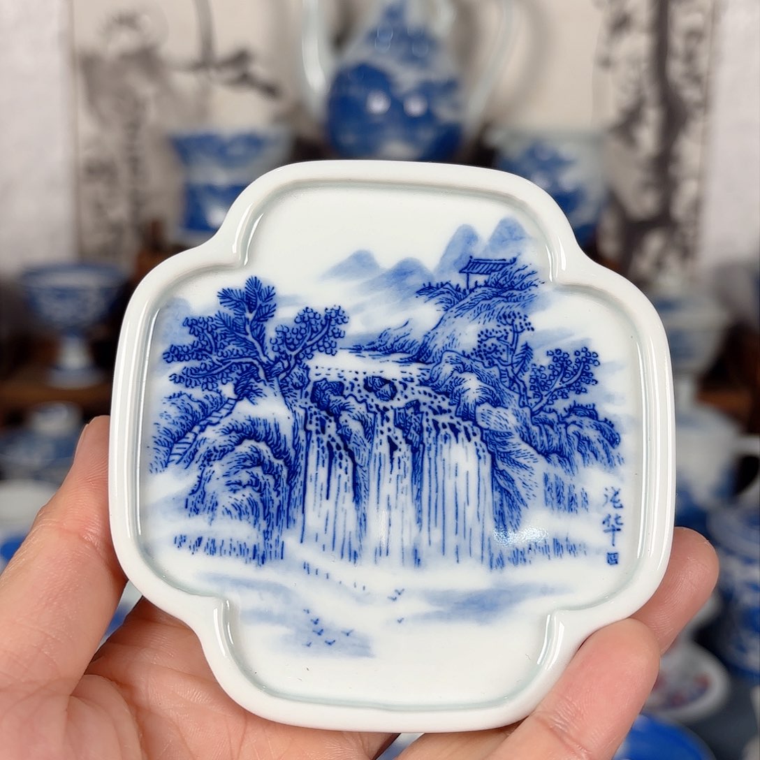杯青花瓷器手绘作品杯垫
