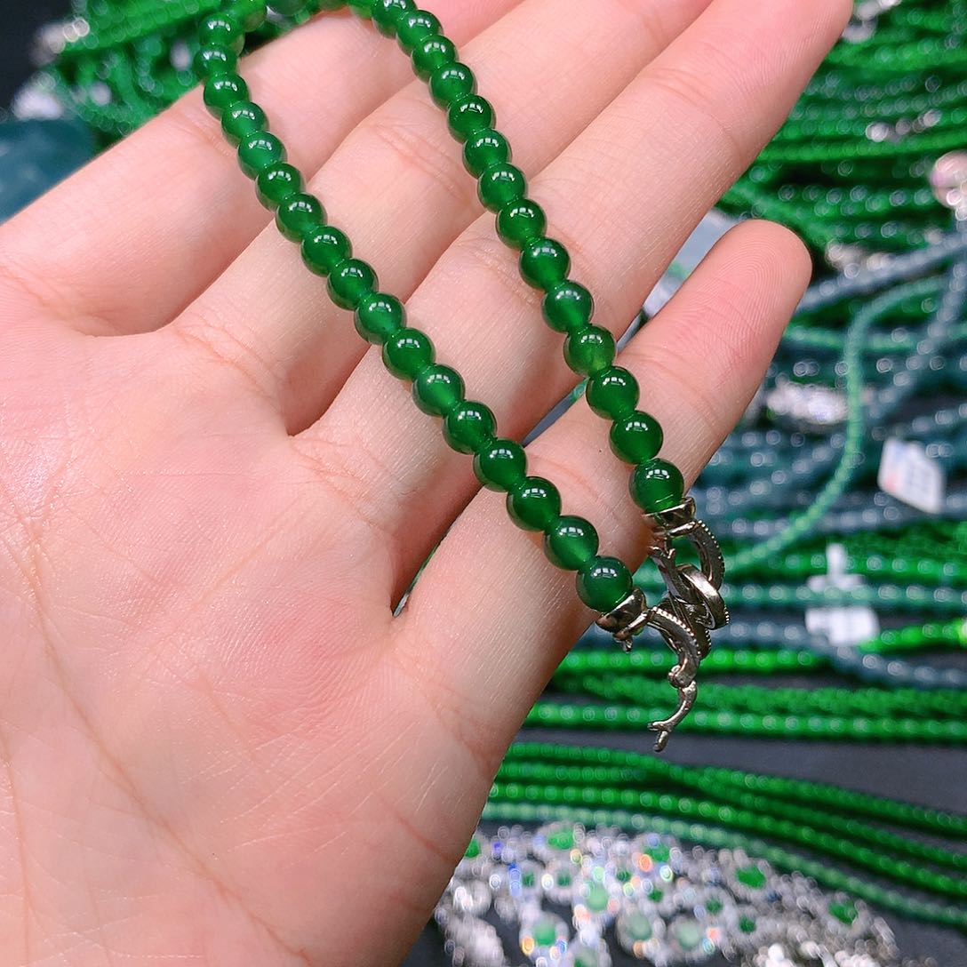 翡翠手串未镶嵌天然翡翠