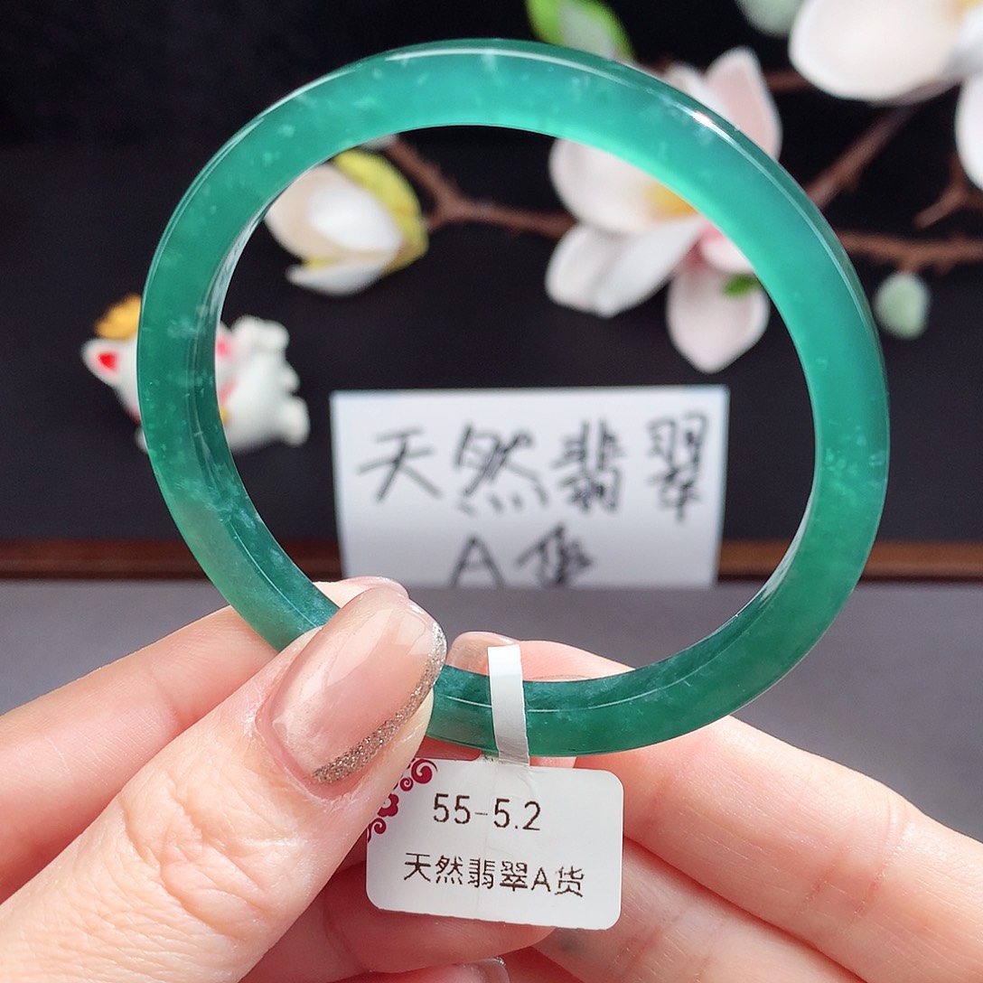 翡翠手镯（圆镯）未镶嵌