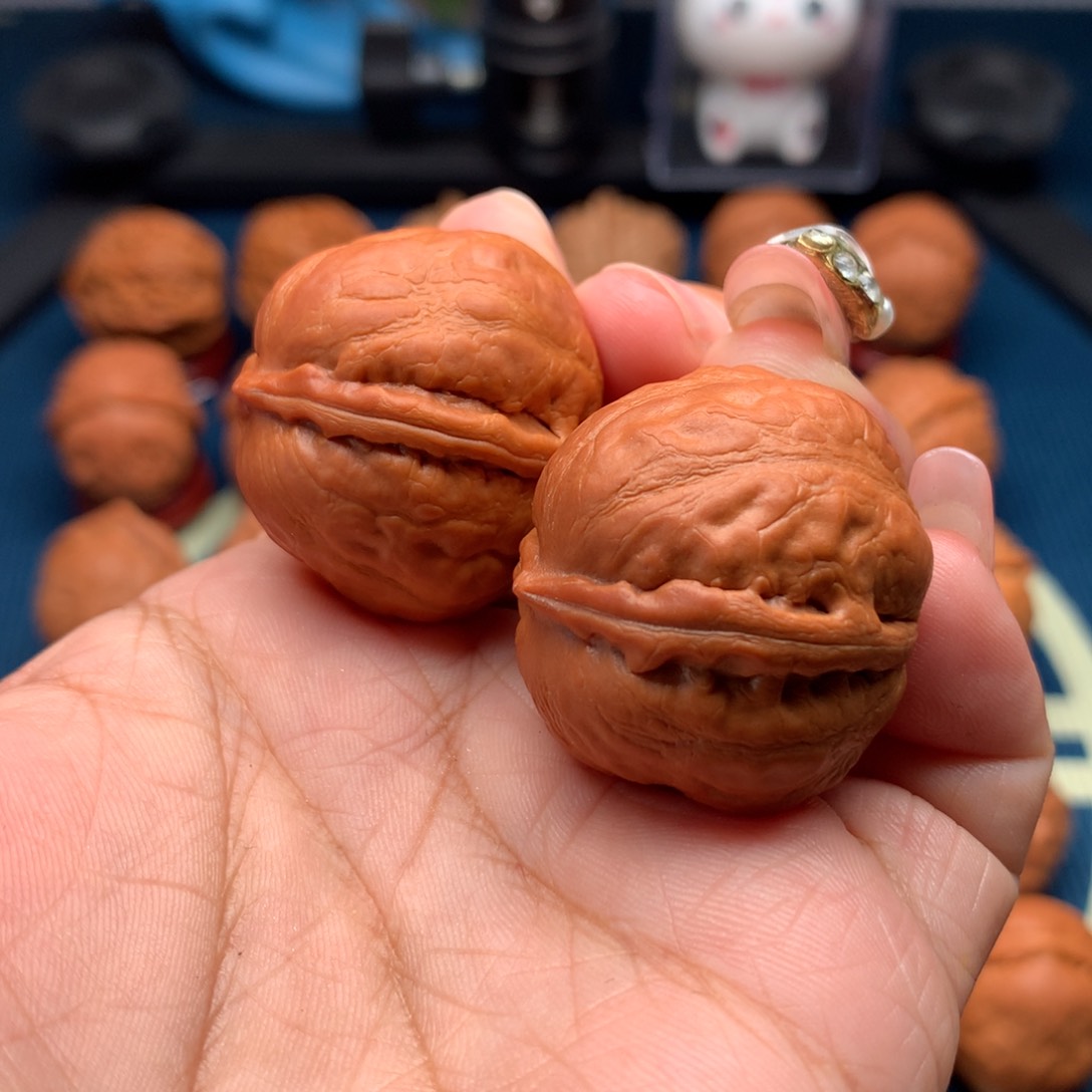 文玩核桃把件强*.水晶蟾