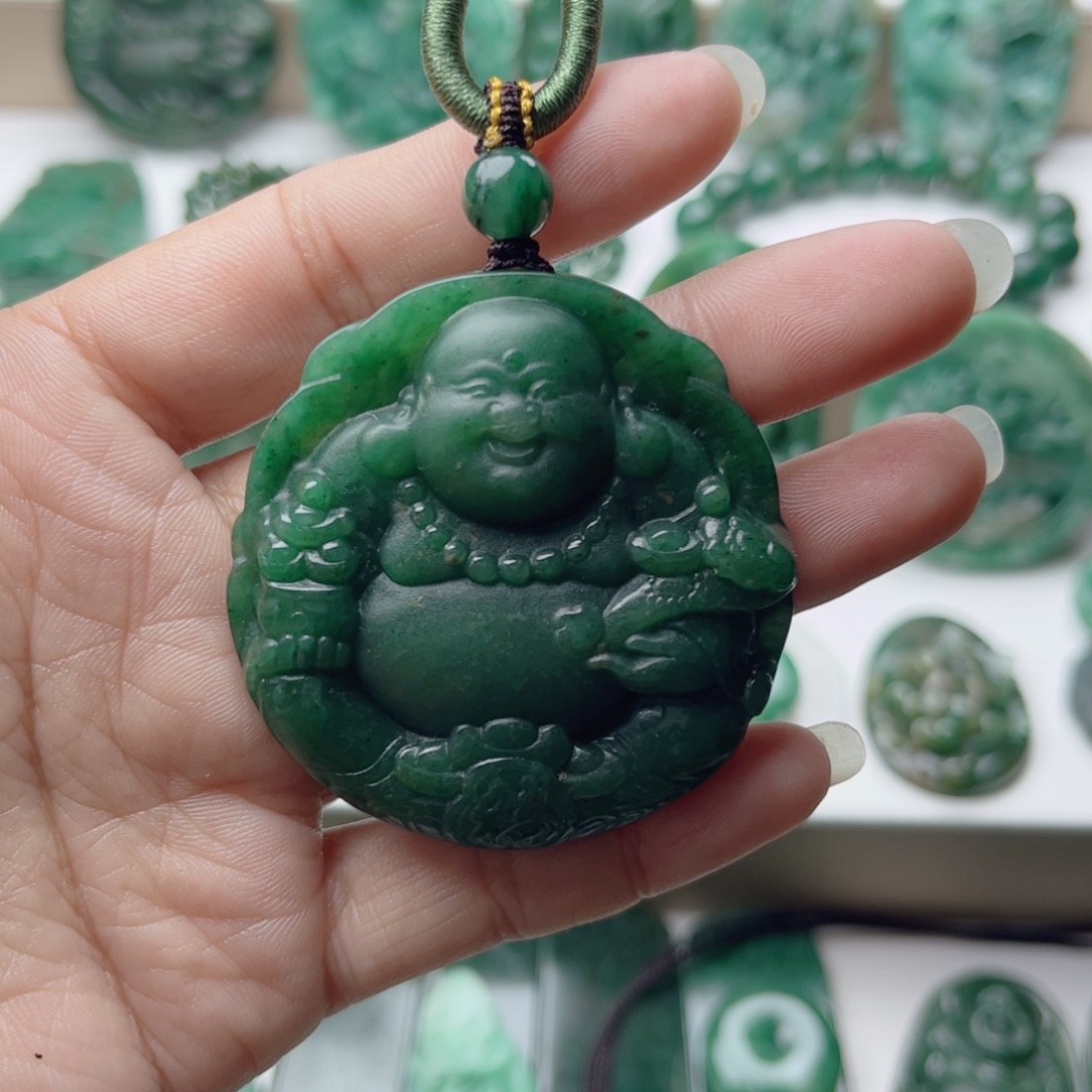 梦***航独山玉未镶嵌挂件