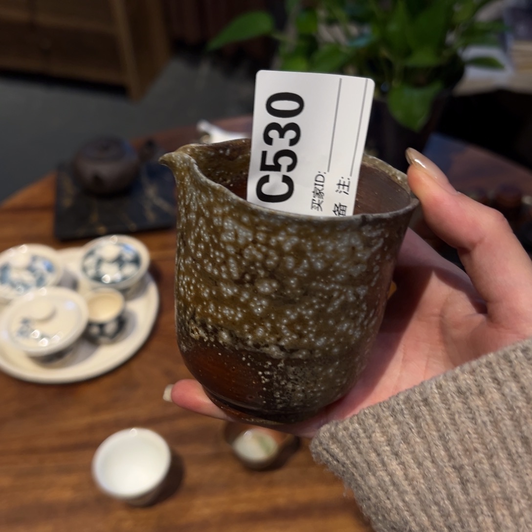 陶瓷。       陶瓷。     