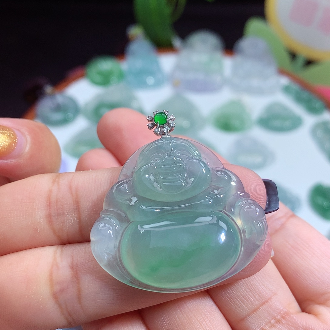 翡翠未镶嵌颈饰佛公