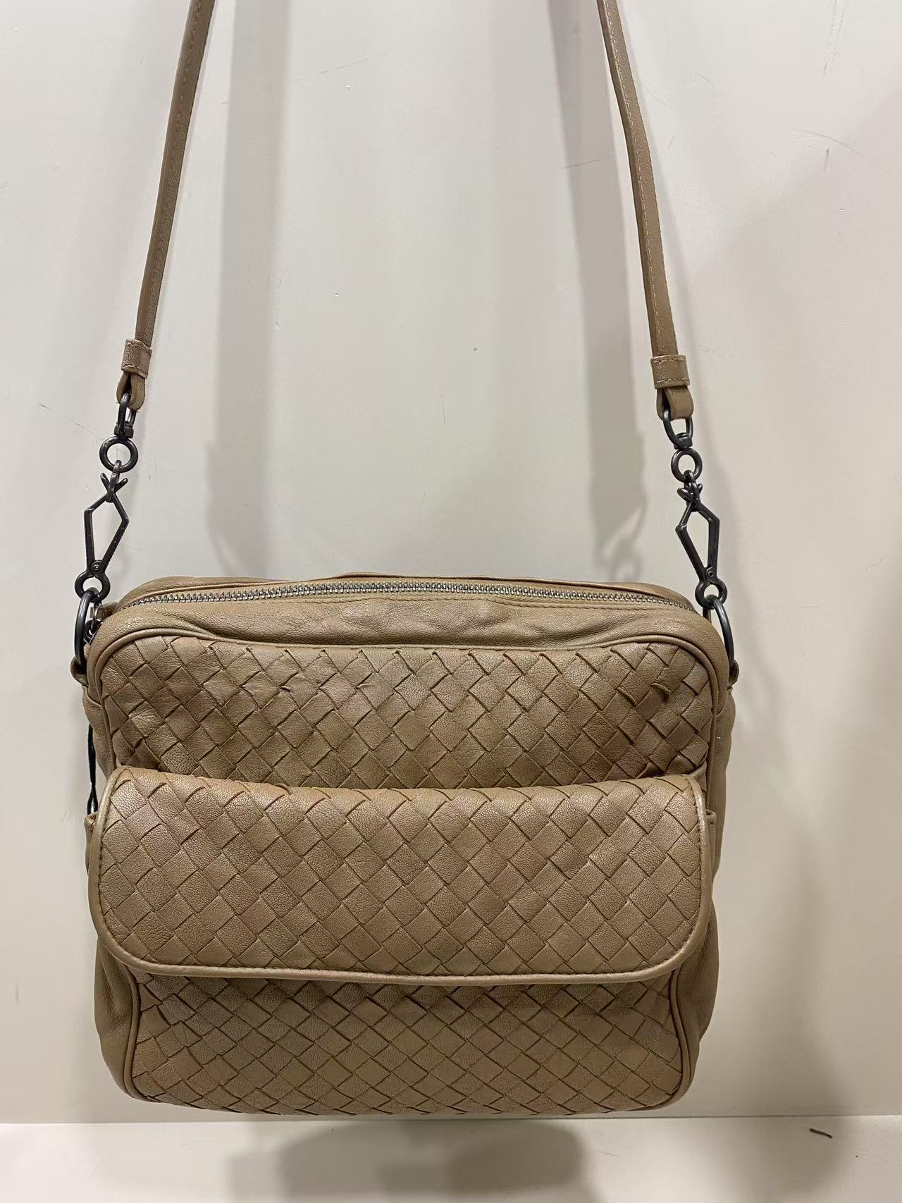 95新 BOTTEGA VENETA/葆蝶家 【清】 2HX404 棕色单肩斜挎包