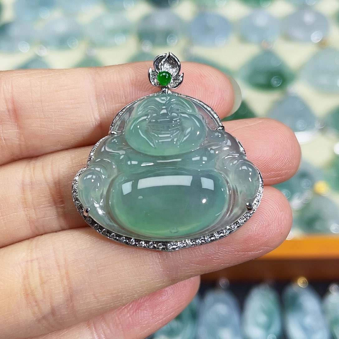 翡翠颈饰18K金镶嵌吊坠