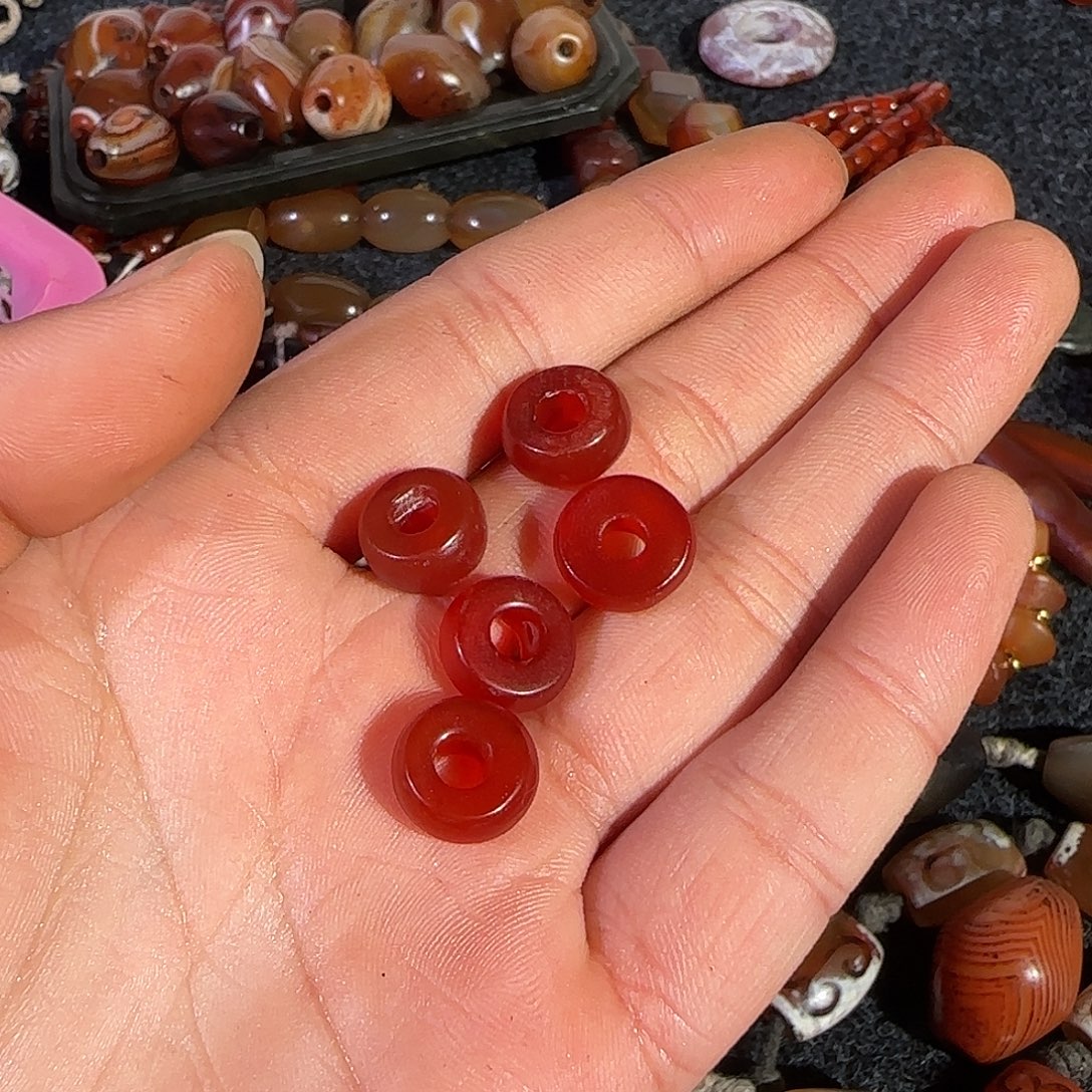 麦***力玛瑙/玉髓未镶嵌颈饰