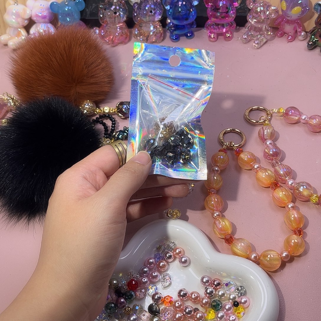 树脂铜合金五个挂件加珠子