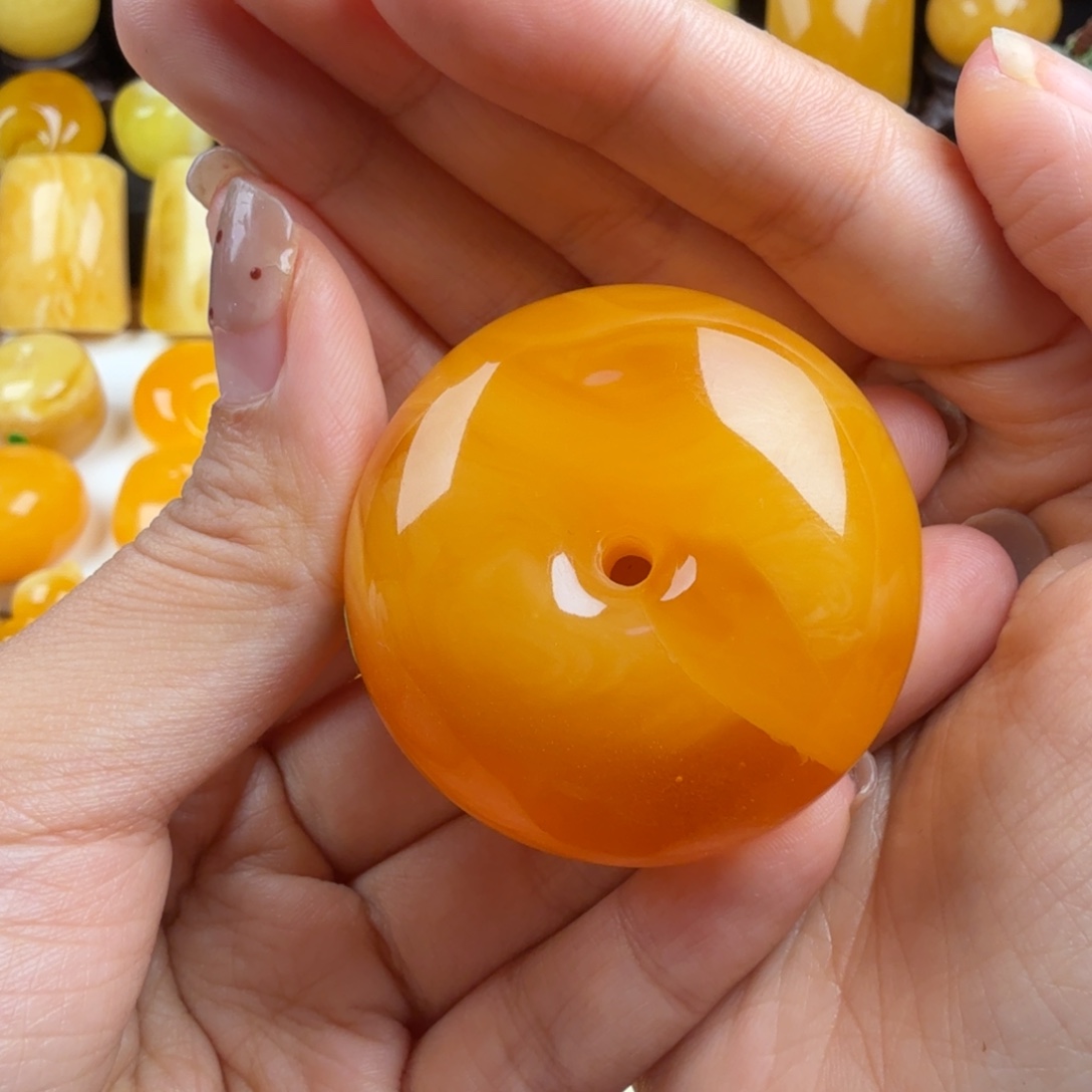 琥珀未镶嵌颈饰纯天然琥珀蜜蜡无优化