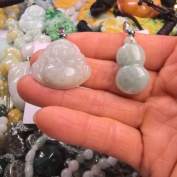 翡翠颈饰未镶嵌吊坠