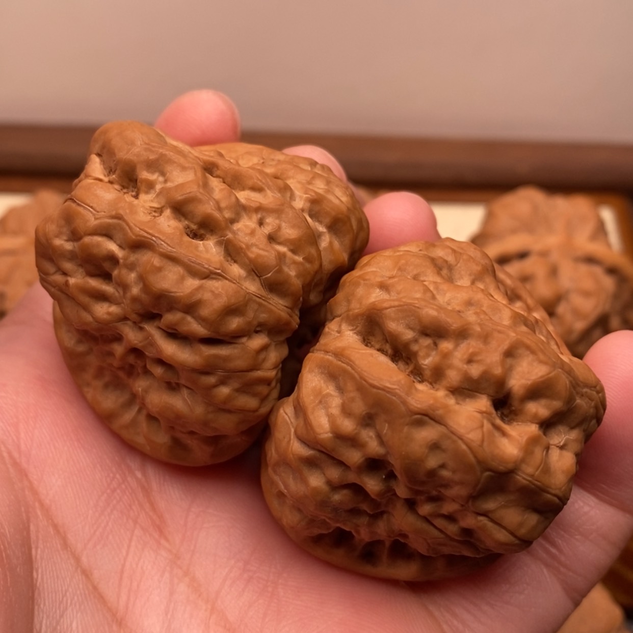 【闪购商品】把件文玩核桃边42左右