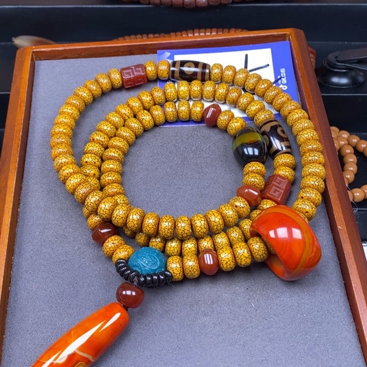 星月菩提吊坠眯*眼星月