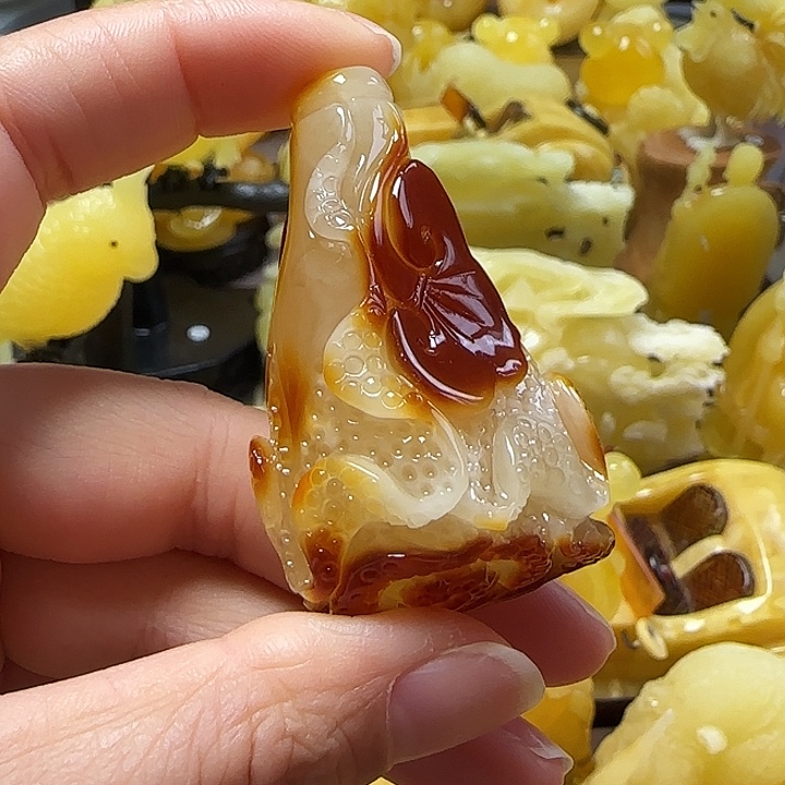 蜜蜡珠宝奇石未镶嵌