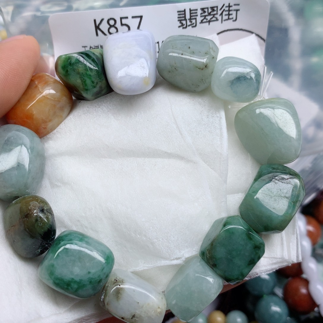 翡翠颈饰未镶嵌翡翠