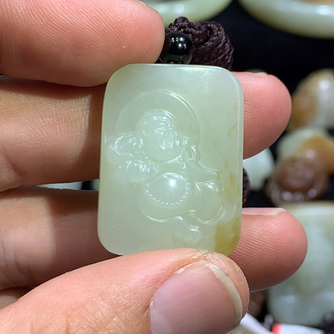 颈饰未镶嵌和田玉