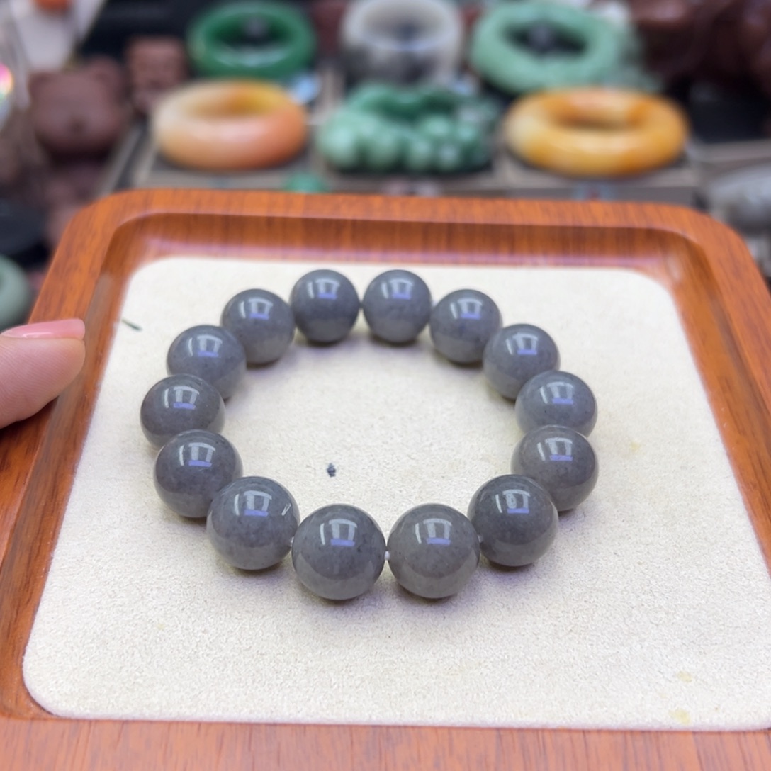 未镶嵌手镯石英岩玉