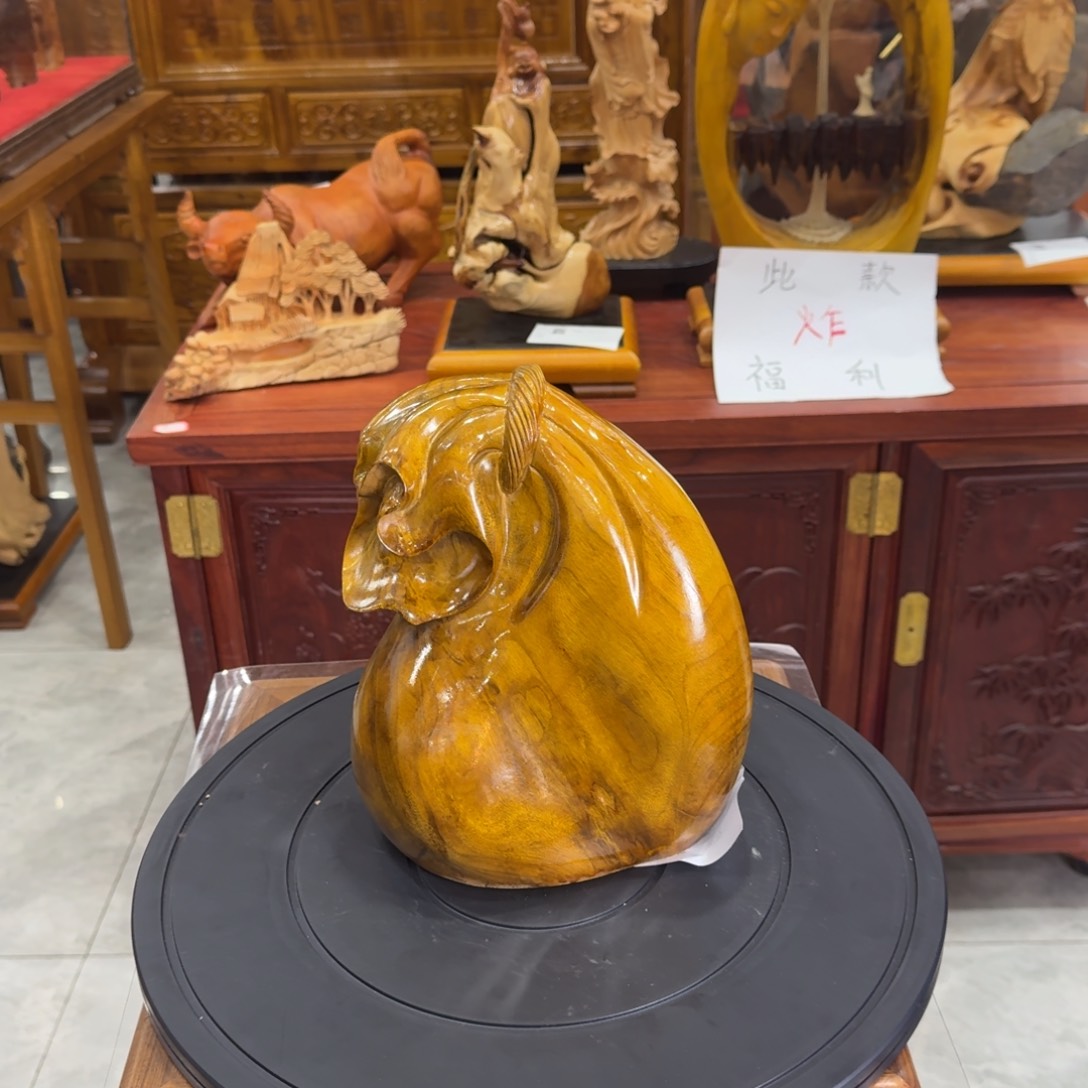 金丝楠根雕作品多次荣获金牌