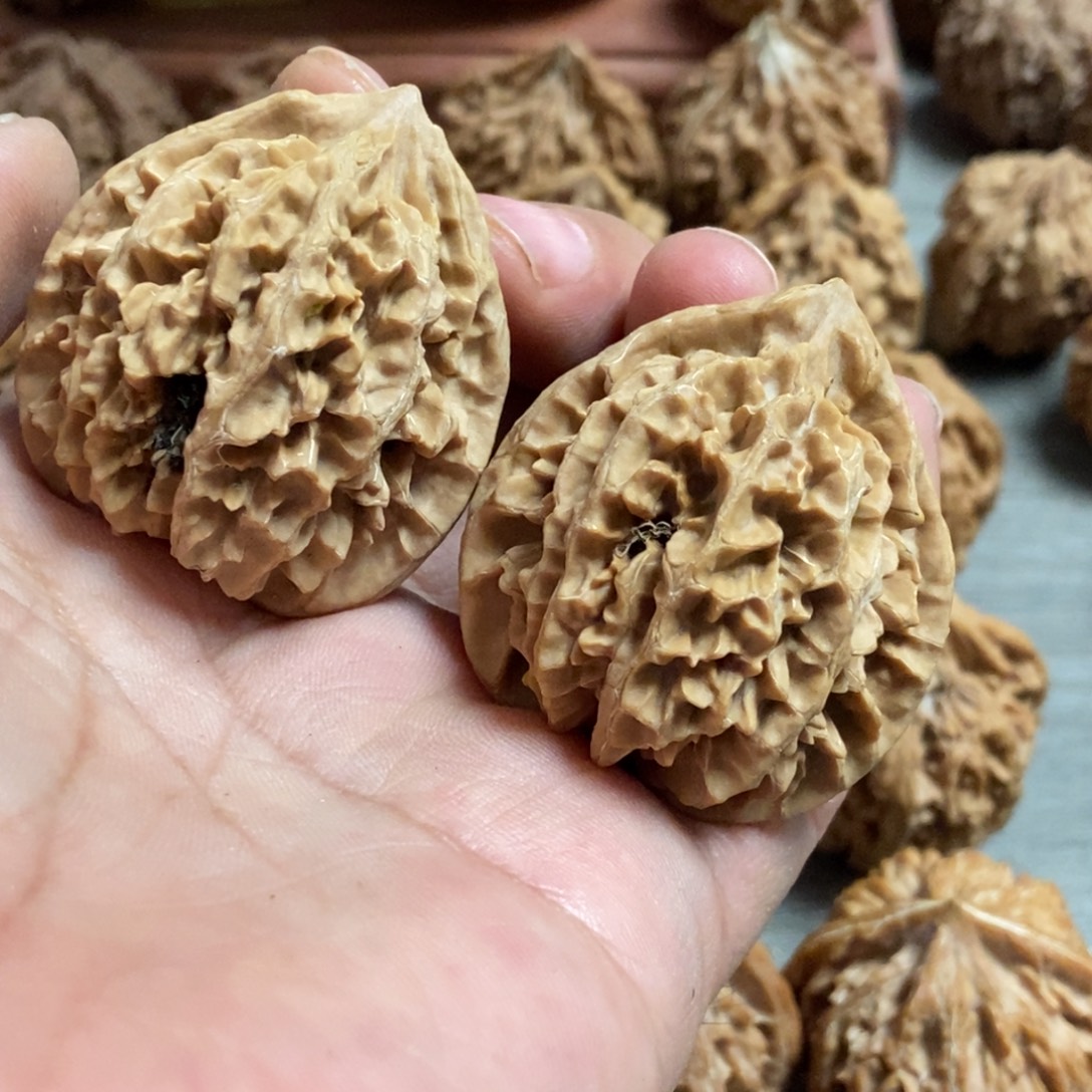 ****苒文玩核桃吊坠状元冠40尺福利