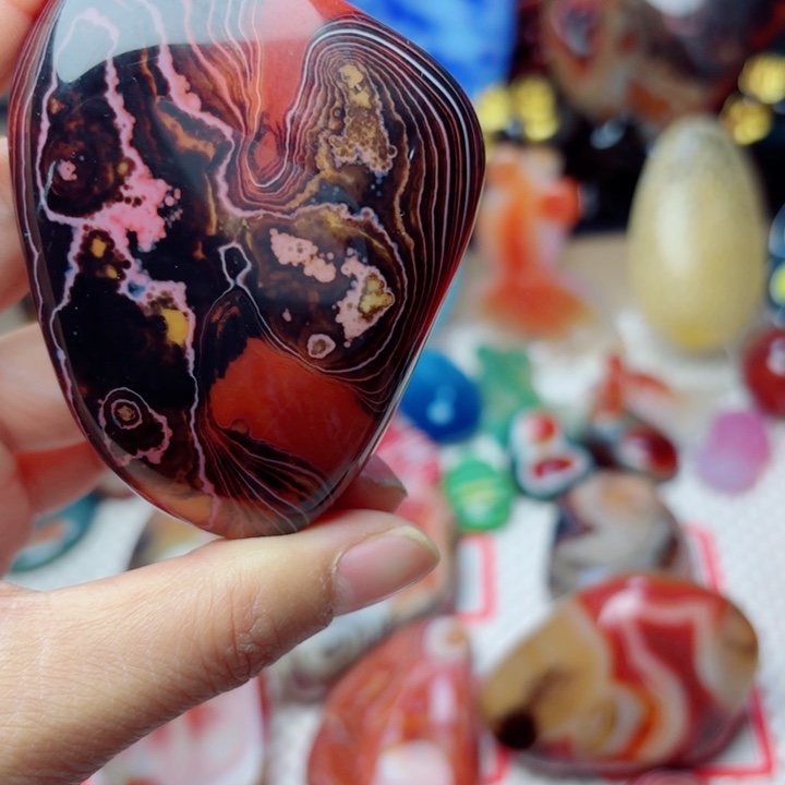 乐***派玛瑙/玉髓未镶嵌珠宝半成品