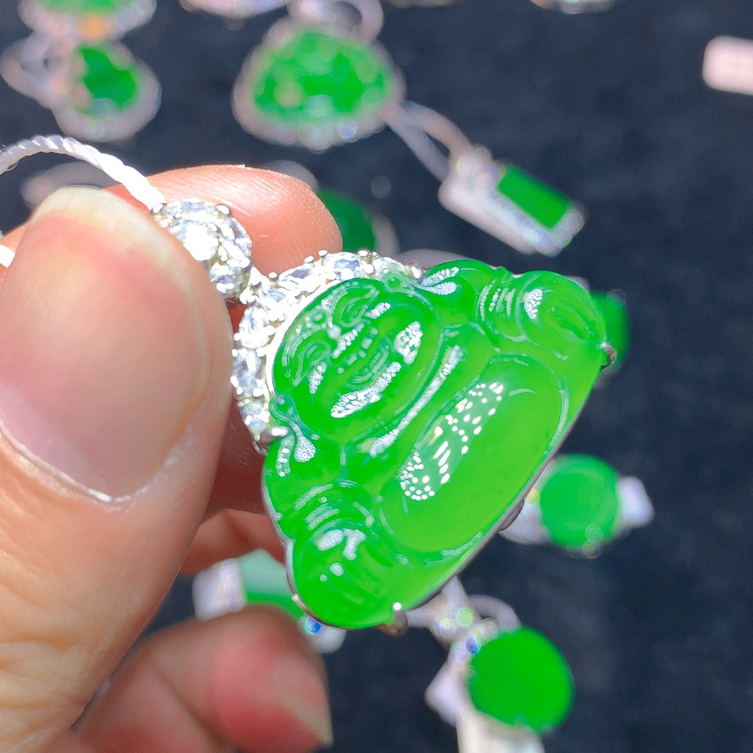 颈饰银S925镶嵌翡翠