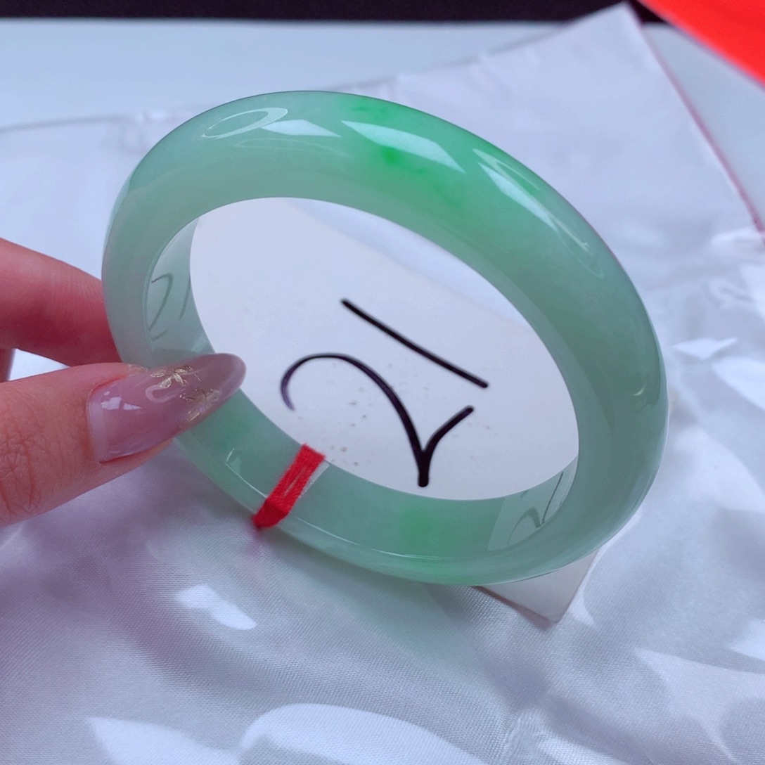 翡翠手镯未镶嵌翡翠56