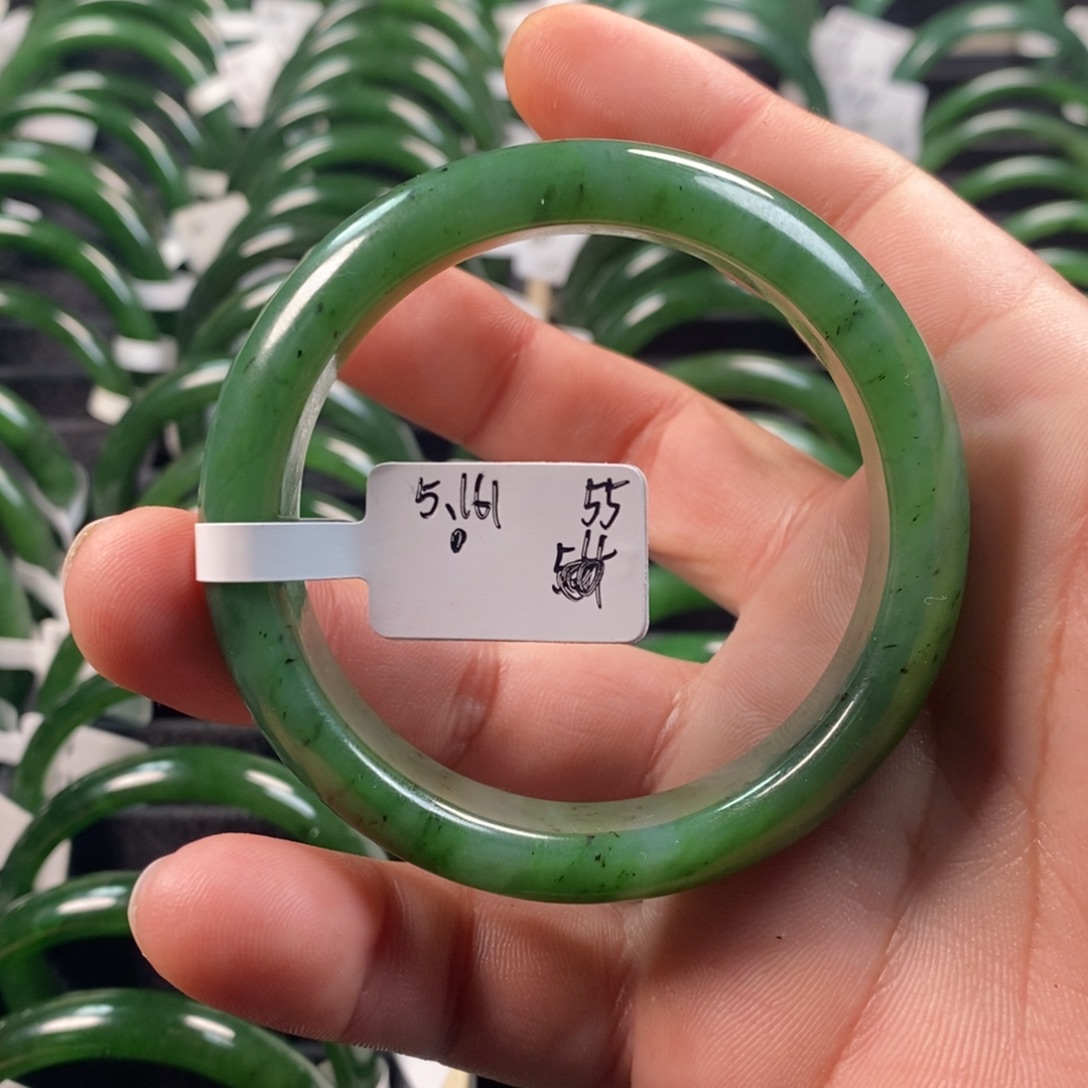 和田玉（碧玉）未镶嵌手镯微瑕55宽版