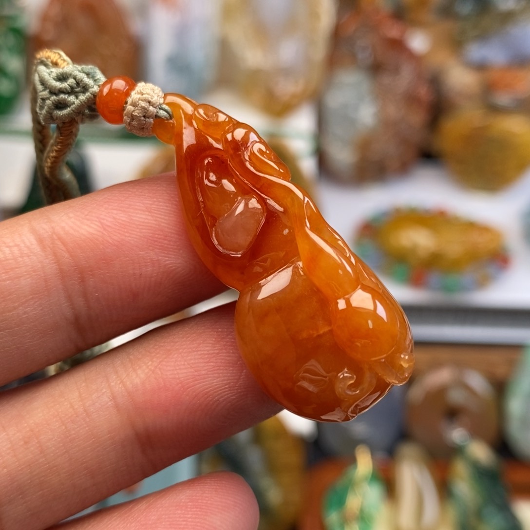 翡翠未镶嵌颈饰七*鱼缅甸天然翡翠葫芦