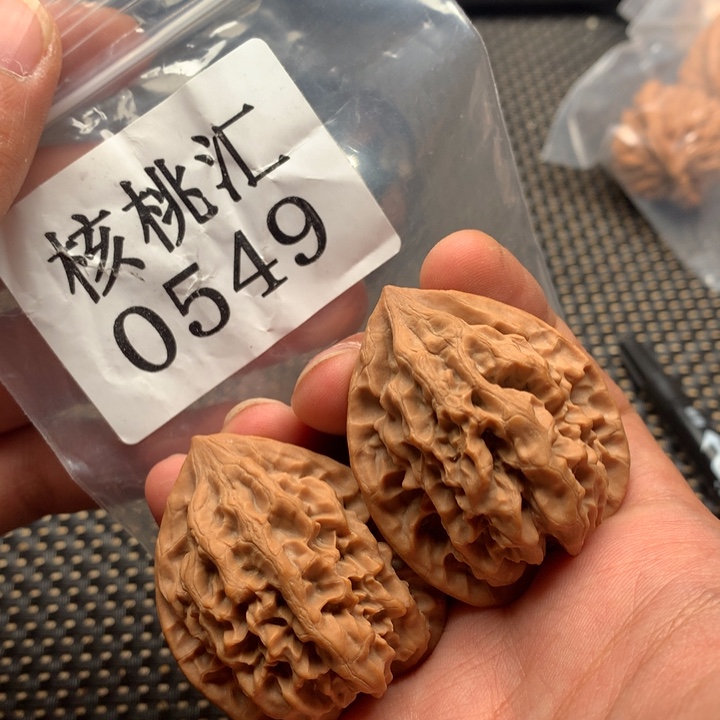 文玩核桃吊坠鸡心39