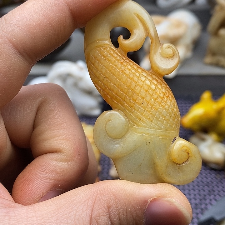 未镶嵌蛇纹石玉颈饰