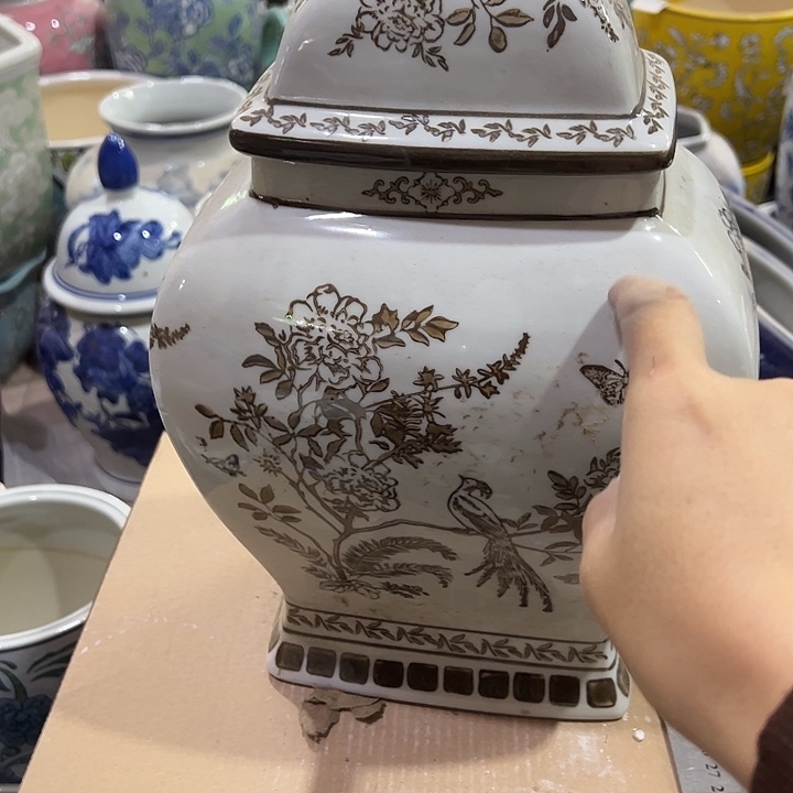 瓷片瑕。。。。。。。。。。。，。。