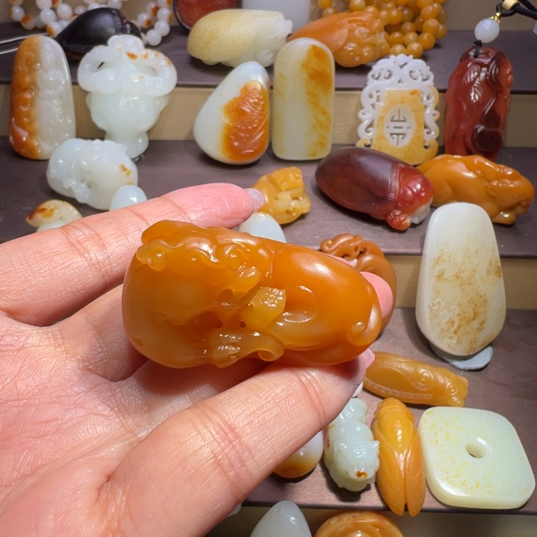 和田玉挂件未镶嵌