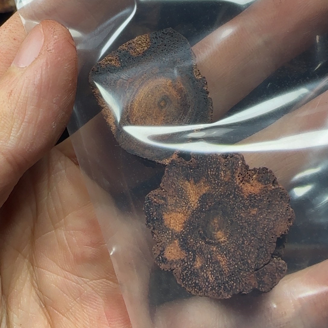 缅甸小叶降真香现场开料