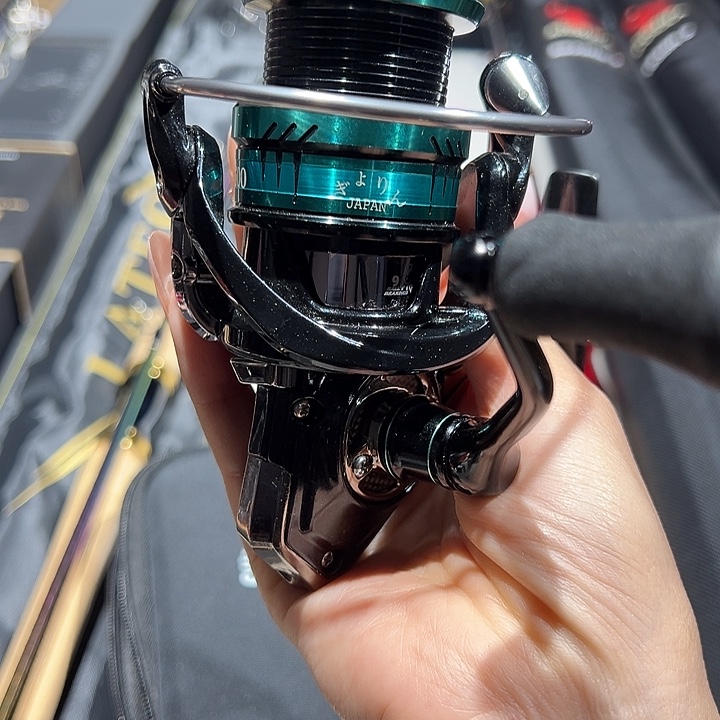 2.4m1.95m1.98m2.1m碳素路亚轮专用钓鱼