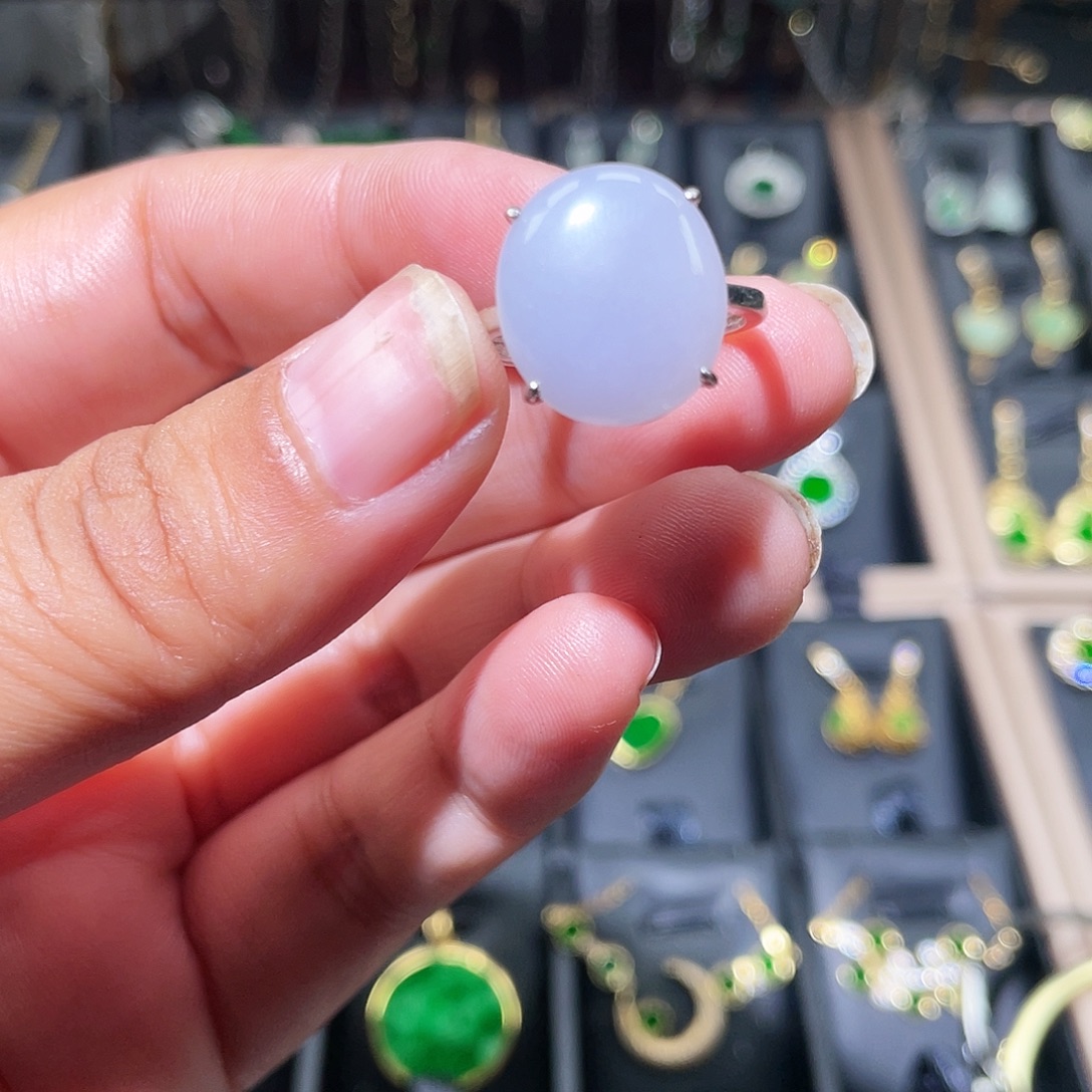 秋***芳翡翠银S925镶嵌颈饰