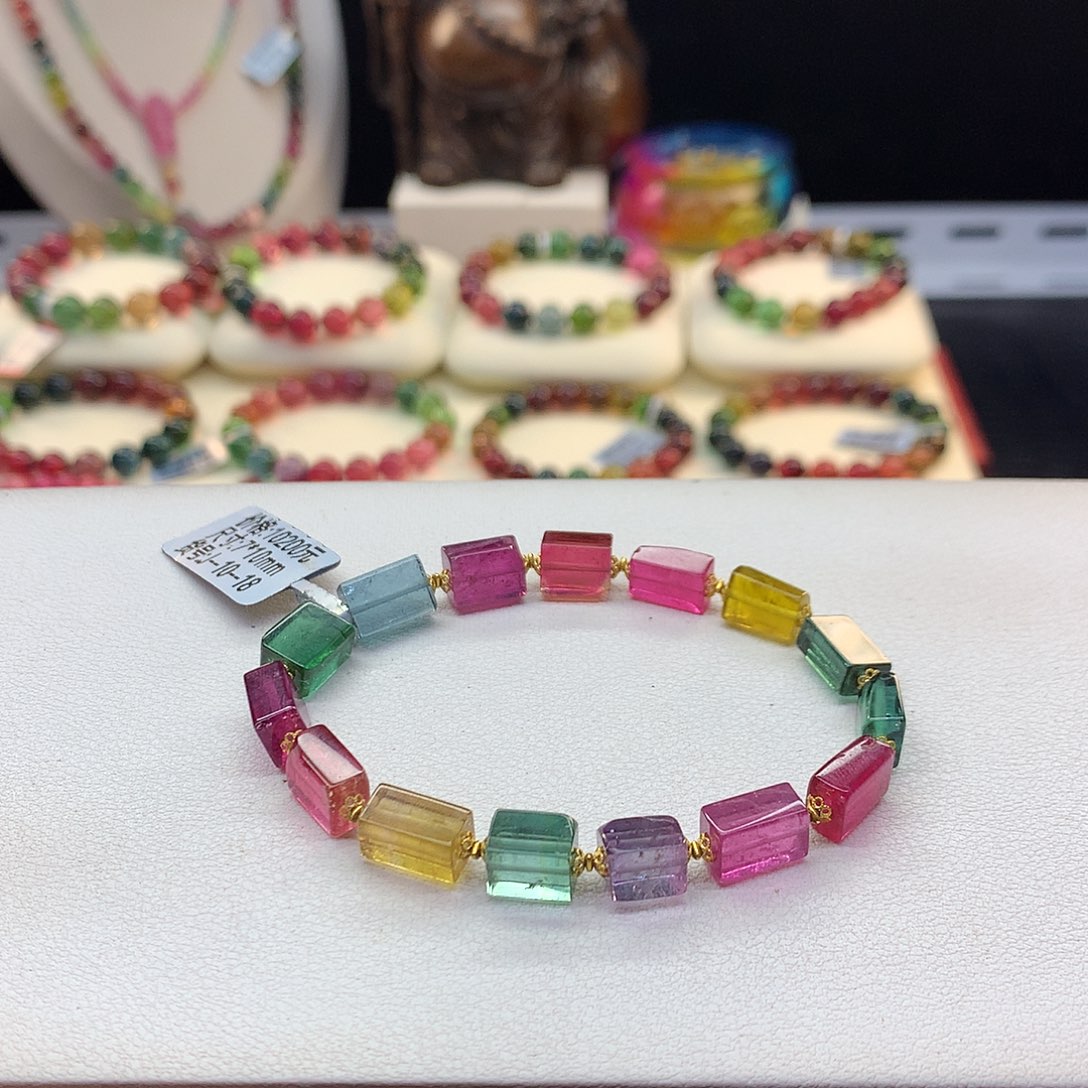 碧玺手串未镶嵌方糖/7.2。