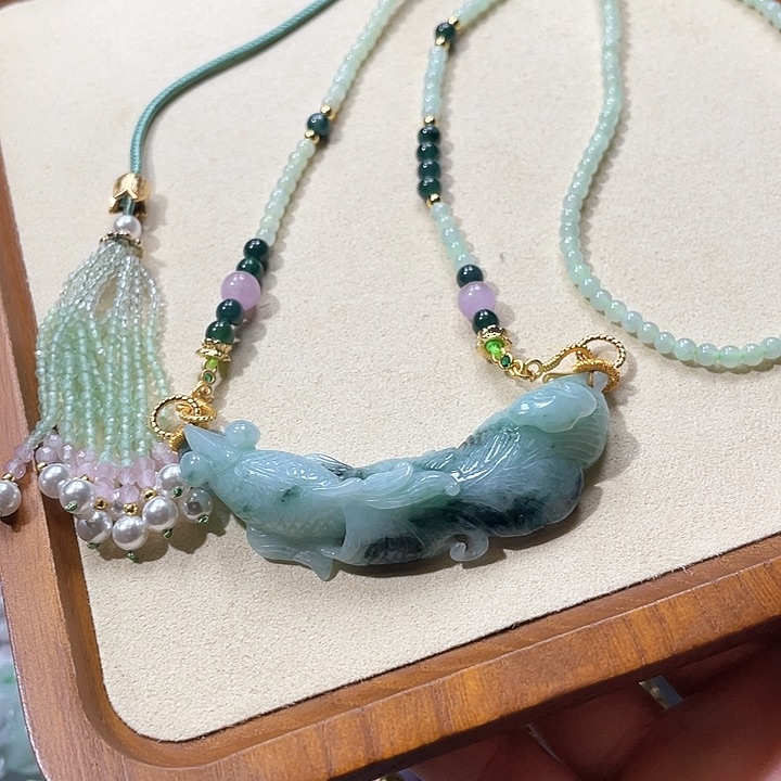 翡翠颈饰未镶嵌翡翠吊坠