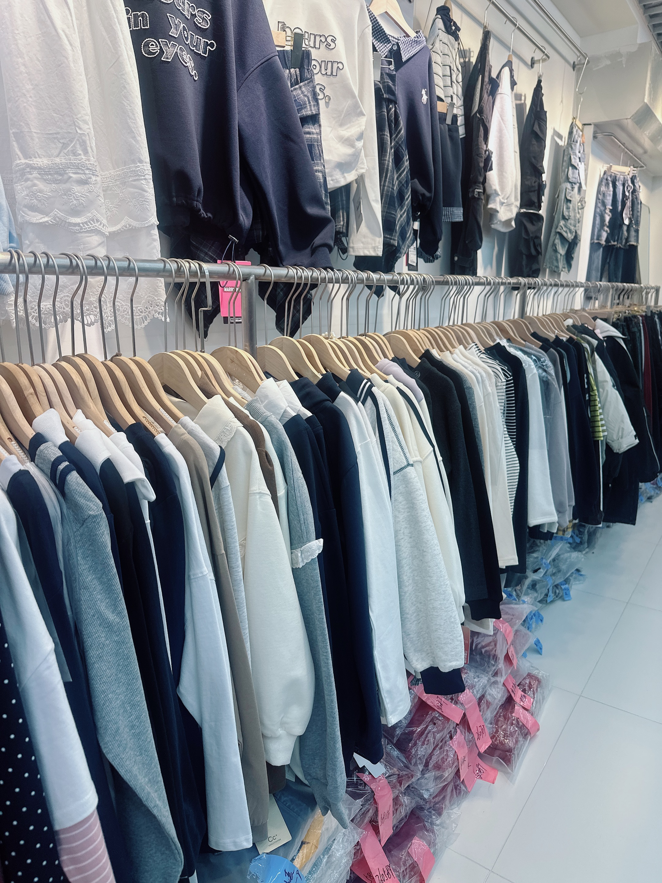 秋冬季新款女孩圆领卫衣加绒加厚潮流刺绣拼色设计感休闲百搭上衣