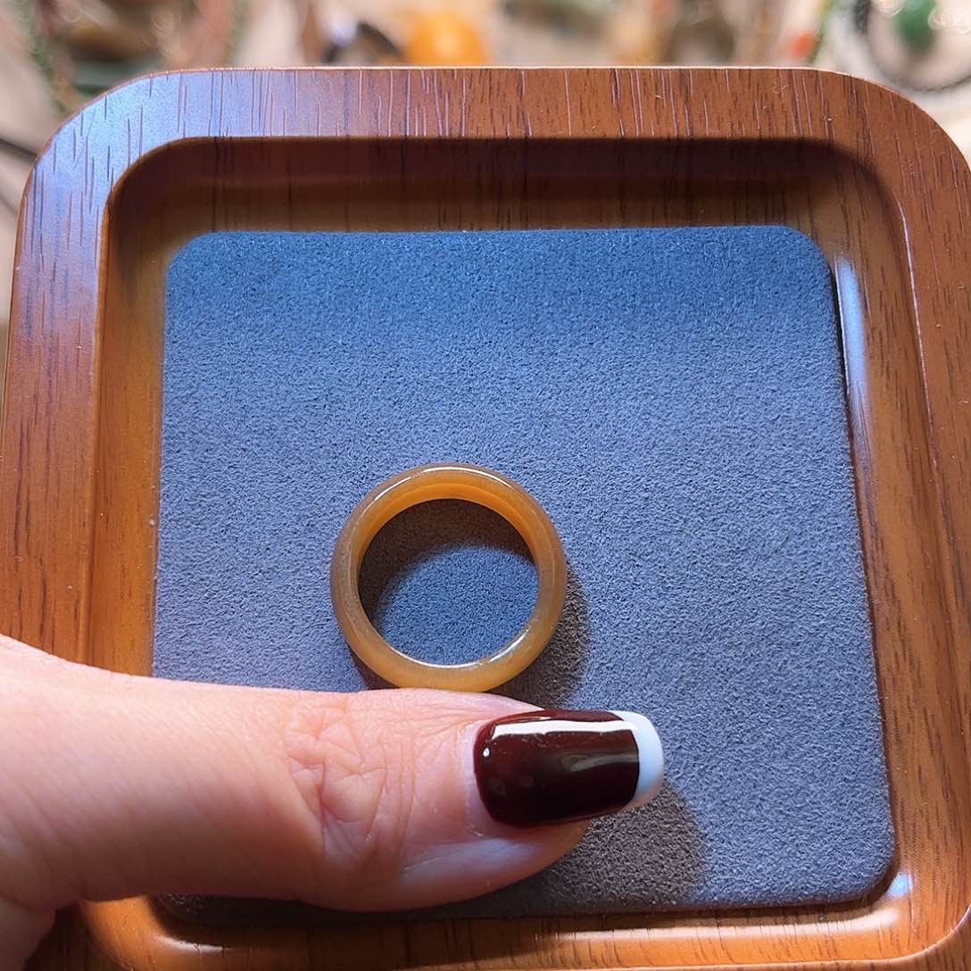 和田玉颈饰未镶嵌一**贝