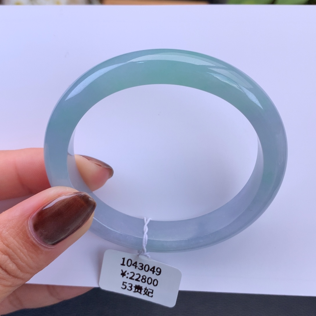 翡翠手镯未镶嵌糯冰幻彩贵妃手镯