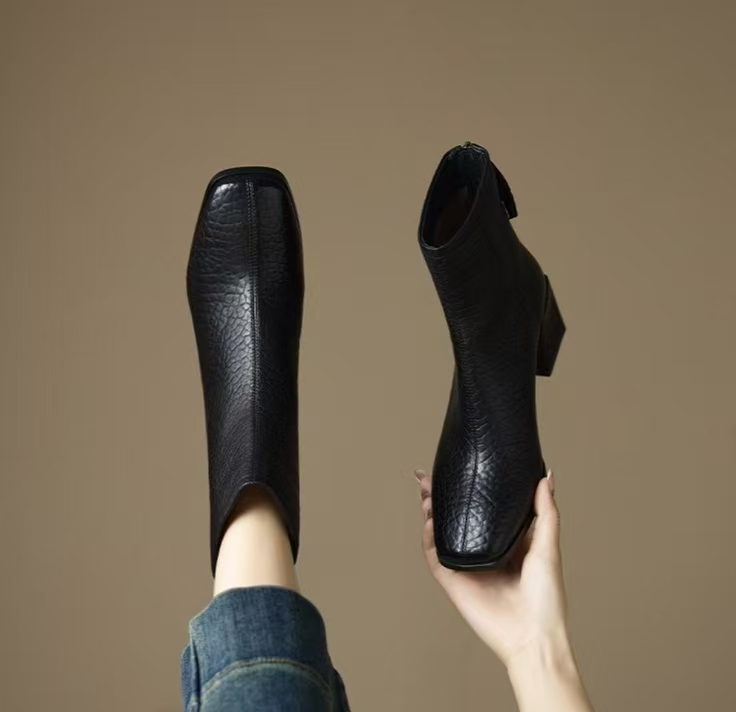 粗跟短靴秋冬方头高跟时尚瘦瘦靴女靴子Y1598