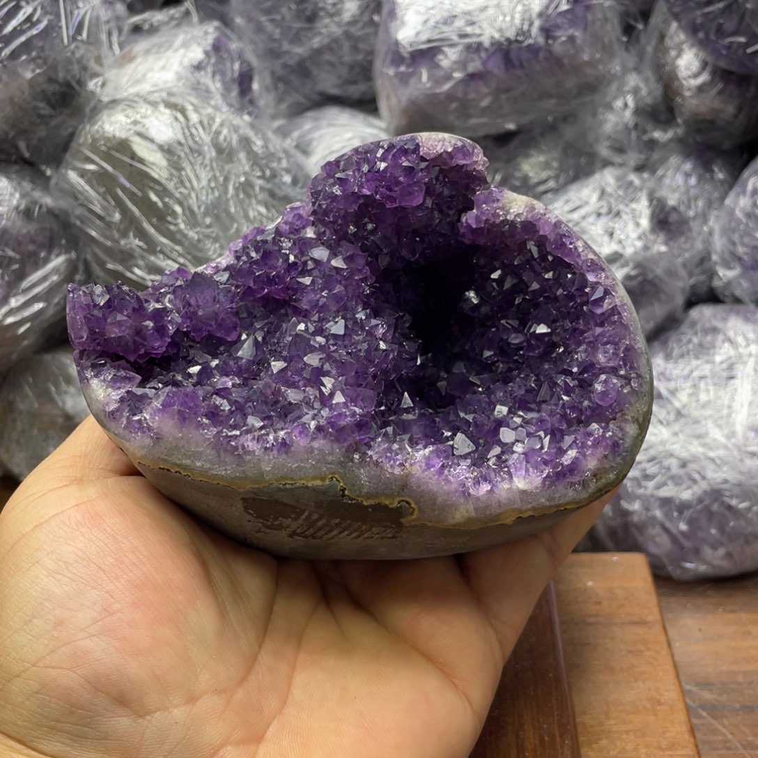 天***届未镶嵌水晶大型摆件（非配饰）